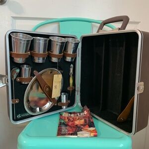 Vintage Ever Wear Travel Bar With Keys